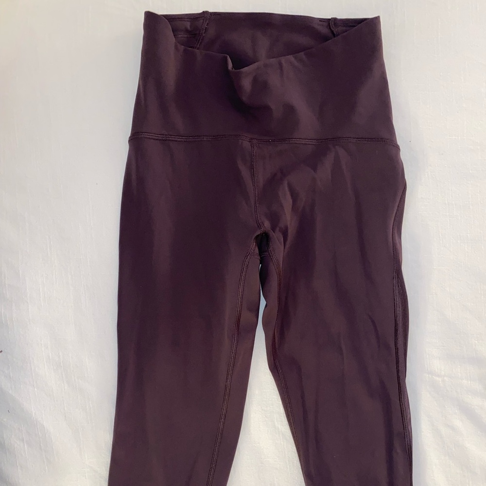 LULULEMON LEGGINGS SIZE 4